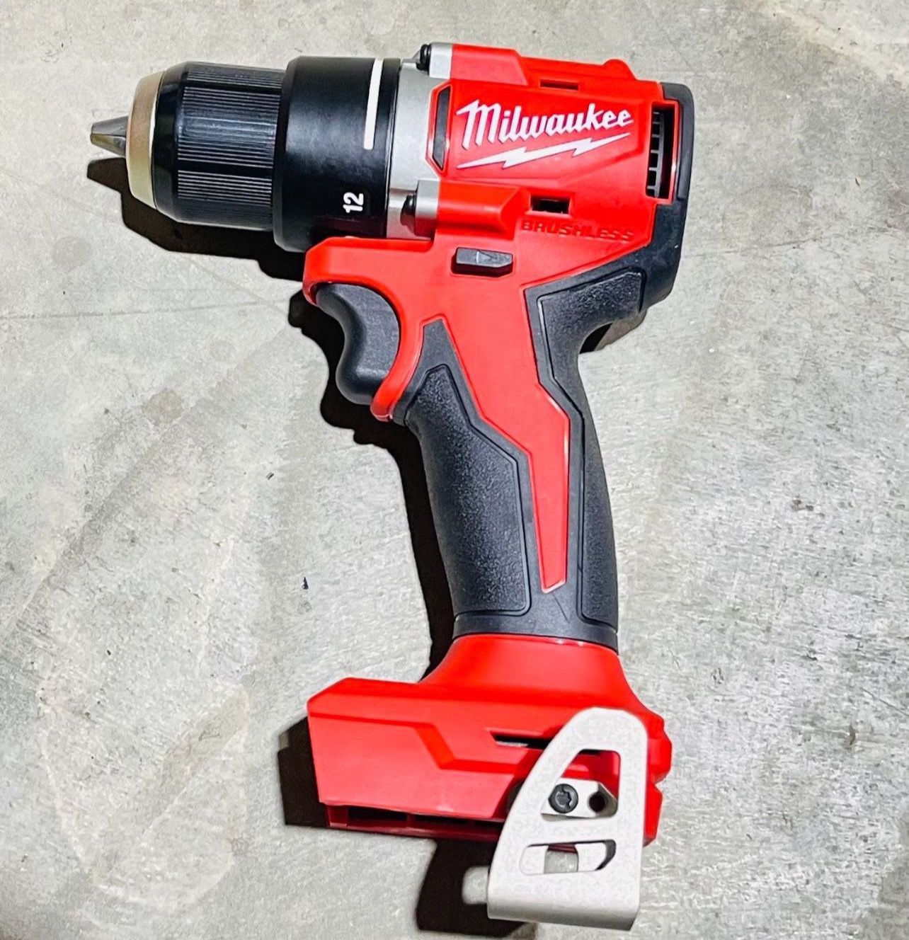 Milwaukee M18 18V Lithium-Ion Brushless Cordless 1/2 in. Compact Drill/Driver (Tool-Only)