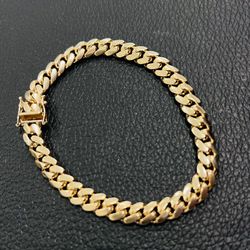 10k Yellow Gold Cuban Link Chain Bracelet Box Closure 