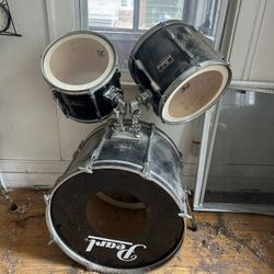 Pearl Five Piece Drum Set