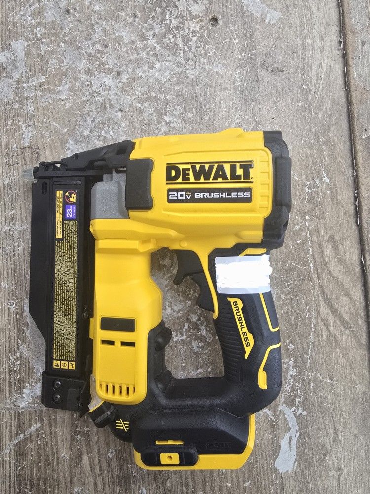 Nail Gun DCN623