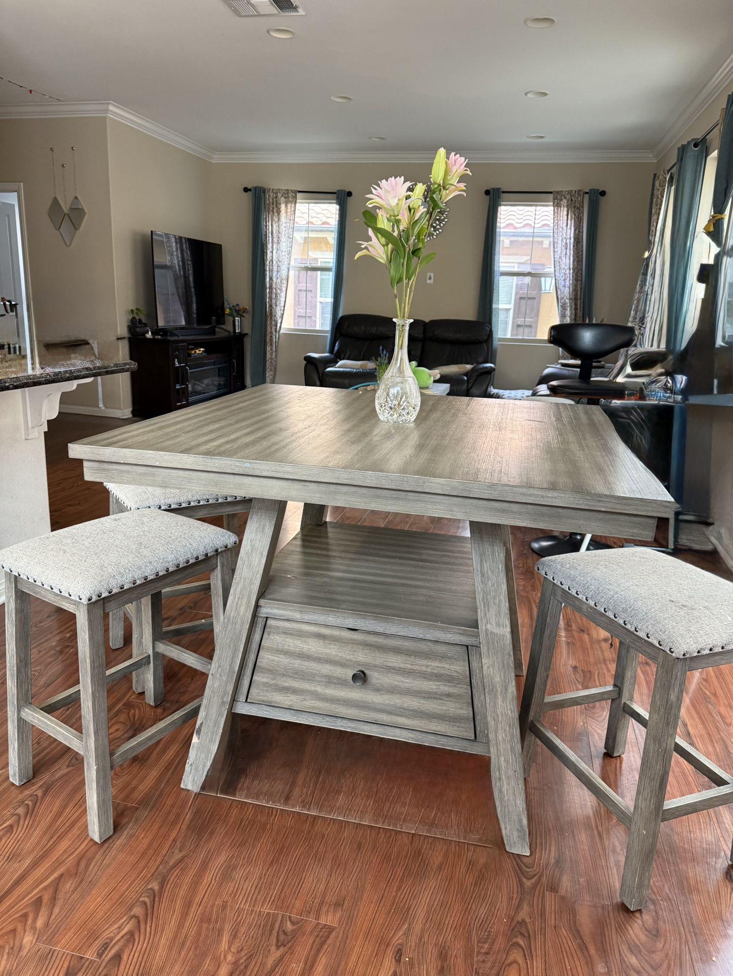 Dining Table With Stool
