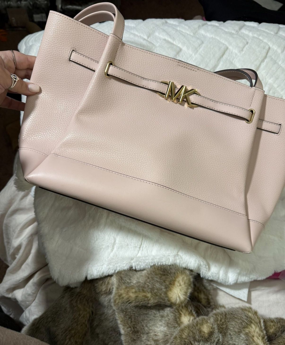 NWT Michael Kors Large Over The Shoulder Blush Pink Purse $558 Retail