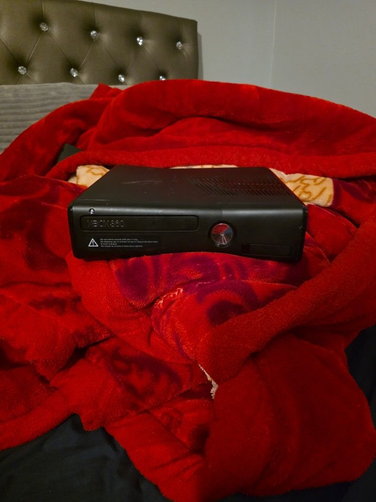 Xbox 360 S Console