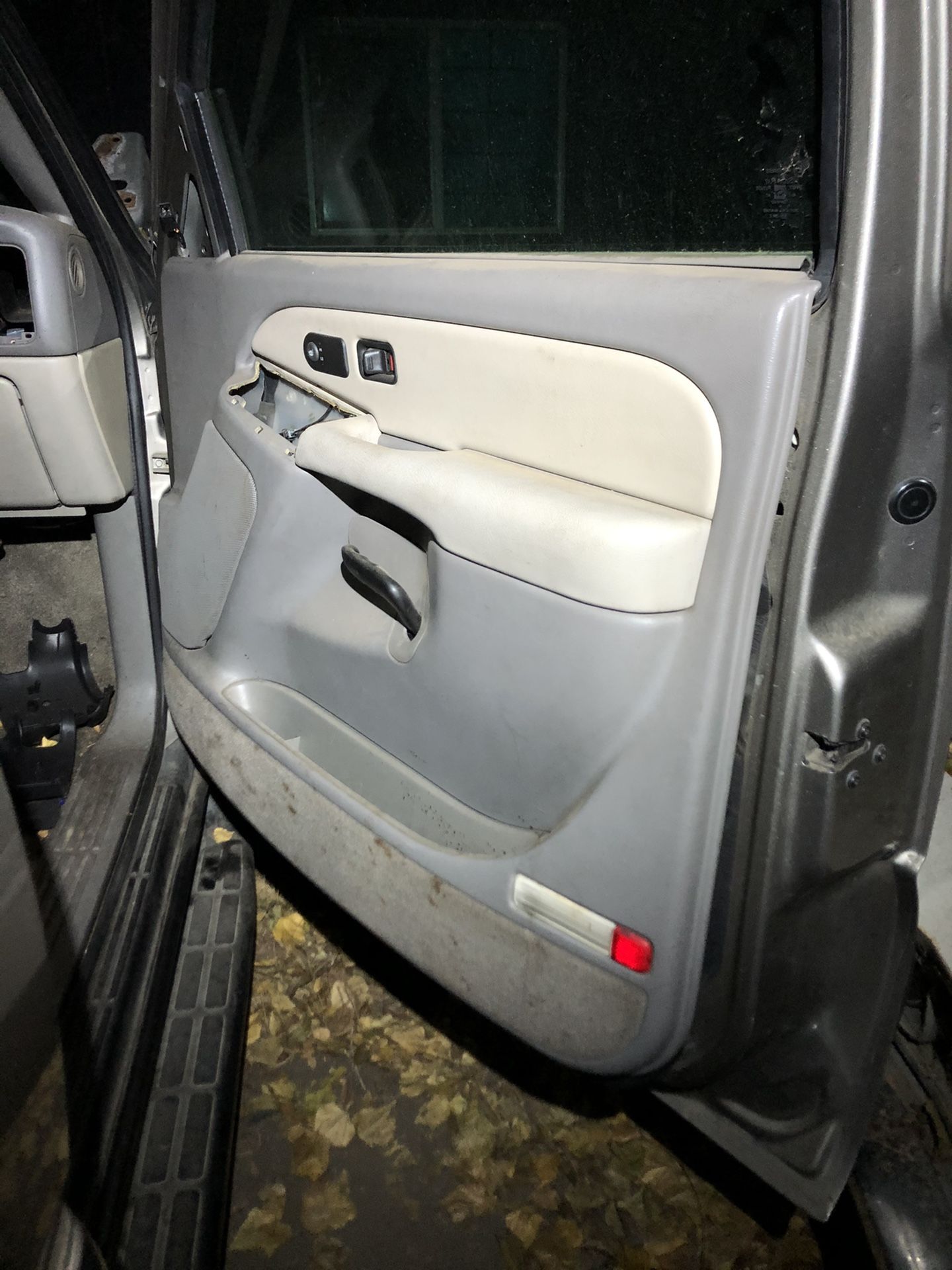 2001 PASSENGER DOOR PANELS For GMC YUKON XL CHEVROLET SUBURBAN