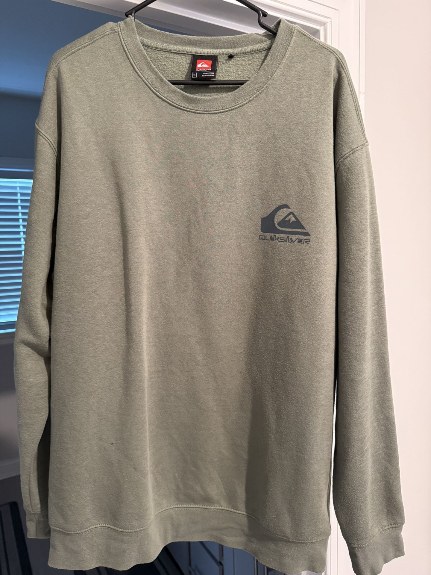 Men’s Quicksilver Sweatshirt XL