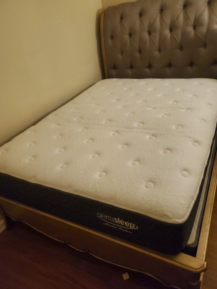 Special Price Mattress Queen Size In Good Condition 