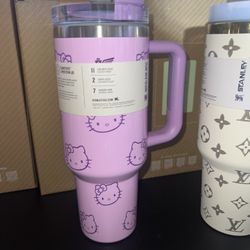 New Hello Kitty Stanley 40oz