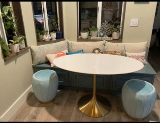 Modern oval dining table/breakfast nook