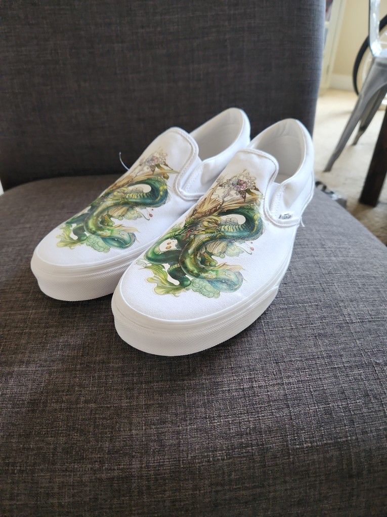 Vans New White With Dragon Mens Size 12