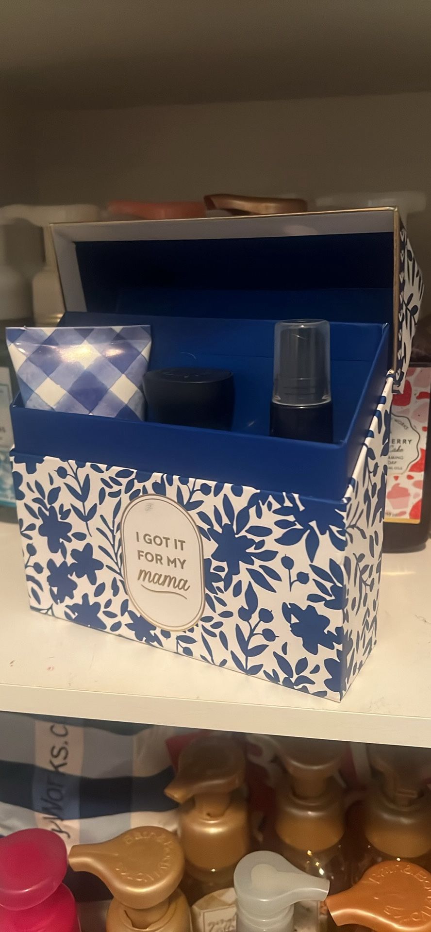 Gift set from Bath & Body Works