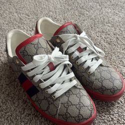 Gucci shoes worn 2 times size 8