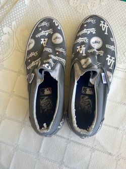 LA Dodges Vans
