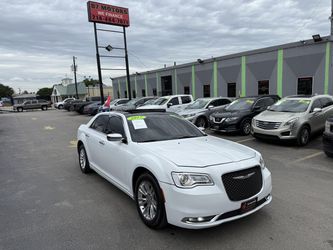 2017 Chrysler 300C