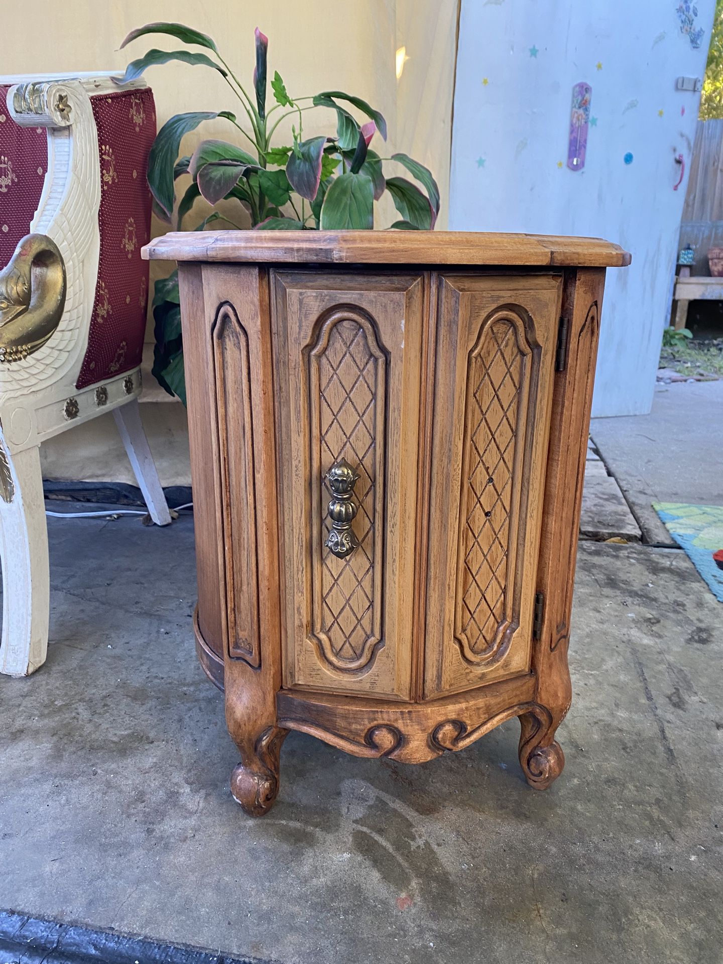 Side Table (vintage and real wood)