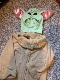 Baby Yoda costume
