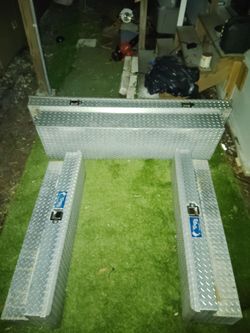 Set of 3 UWS Diamond Plate Aluminum truck storage boxes. Excellent condition.