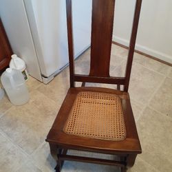 ANTIQUE WOOD ROCKING CHAIR  GOOD CONDITION $35