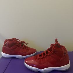 Men’s Jordan 11 Win like 96 size 10