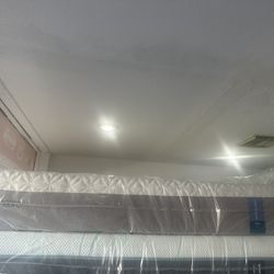 King Queen Size Tempurpedic ProAdapt,  ProBreeze,  LuxeBreeze Mattress  Pro Breeze /Luxe Adapt /Pro Adapt /Adapt /cloud /Tempur pedic contour Supreme 