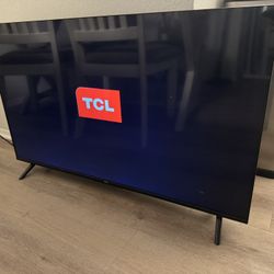 43 Inch TCL TV In Perfect Condition! Google Tv, All Apps Needed On Here