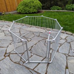 Regalo Metal Baby Gate Fence Playpen