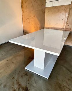 White Adjustable Conference & Dining Table – New – $500 📦 Miami