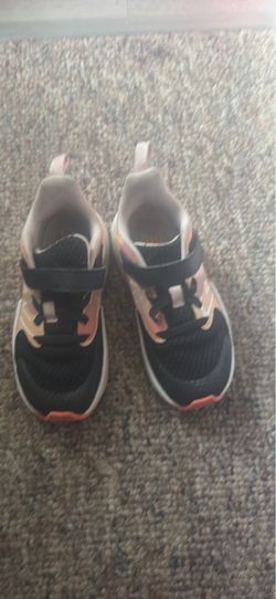 Kids New Balance Sneakers with Velcro Strap size 9