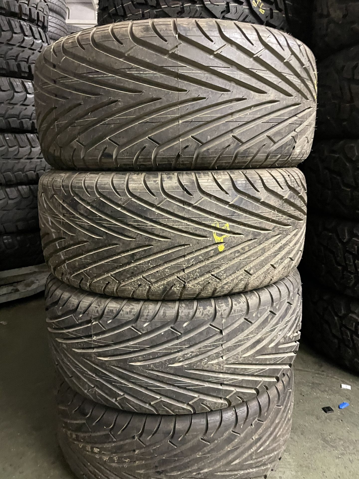 215/65R17 Acelera Nuevas Las 4 Con 99% De Vida Las 4