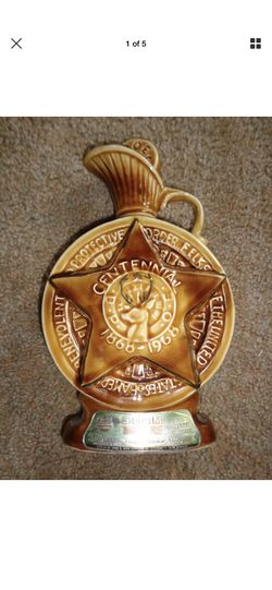 1968 Ginuwine regal liquor bottle vintage
