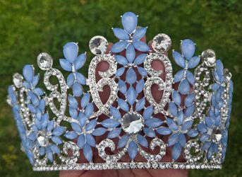 Tall tiara/crown quinceañera