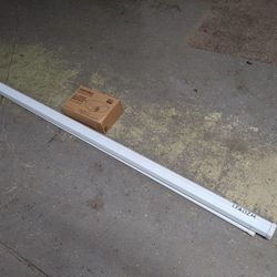 Projector and hd projection screen