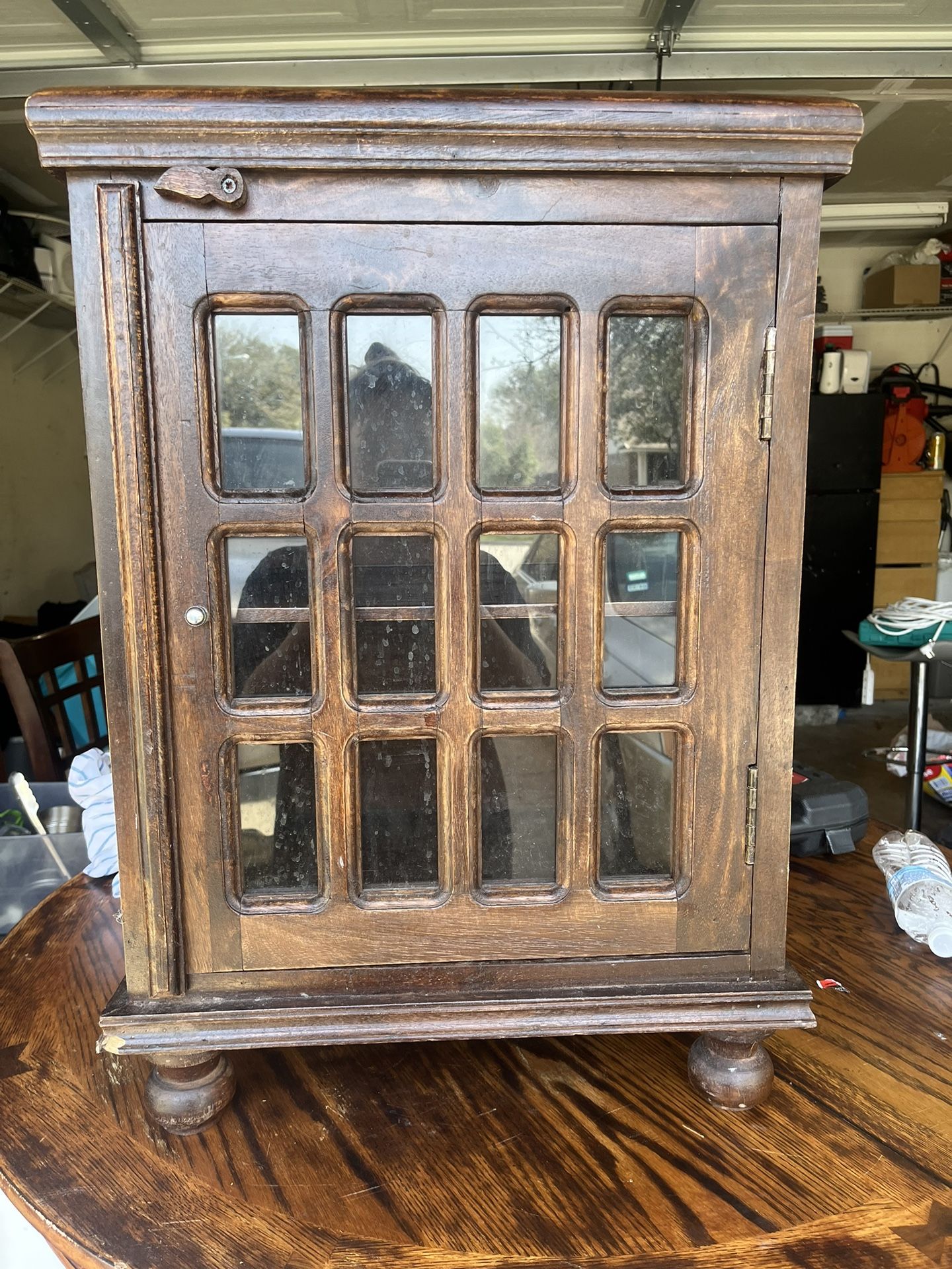 Furniture - Small cabinet