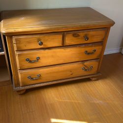 Free Dresser