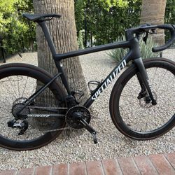 SL8 Pro Tarmac/METWHTSIL - SRAM Force Groupset w/ Power Meter