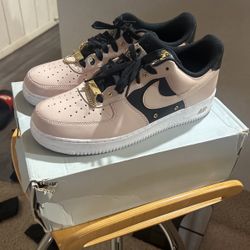 Custom Pink/black Af1