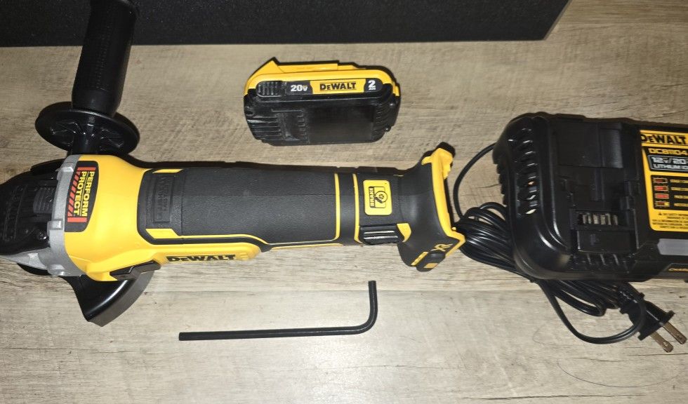 New Dewalt 20v Brushless XR Grinder w/ battery and charger.