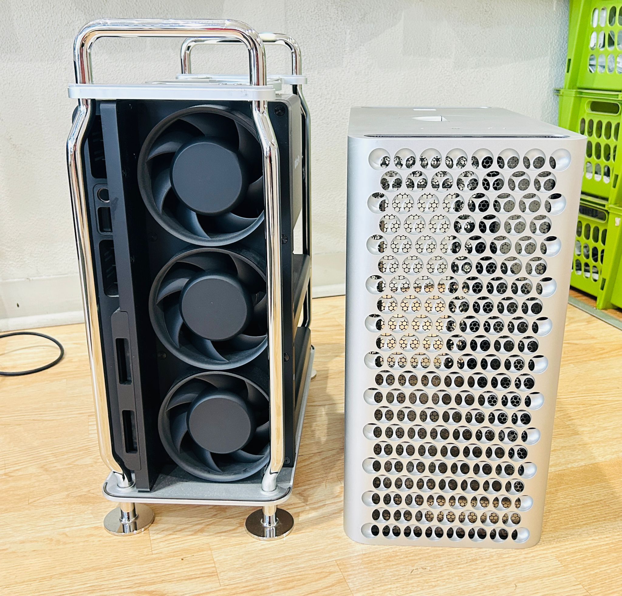 APPLE MAC PRO 2019 3.2GHz 16 CORE Intel Xeon W 96GB RAM 2TB SSD Radeon Pro 580X 8GB Graphics