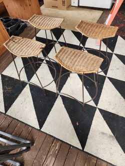4 Wicker Stools 