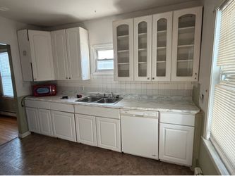 Free kitchen cabinets
