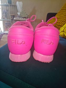 Fila Women's Size 8 Bright Pink Sneakers