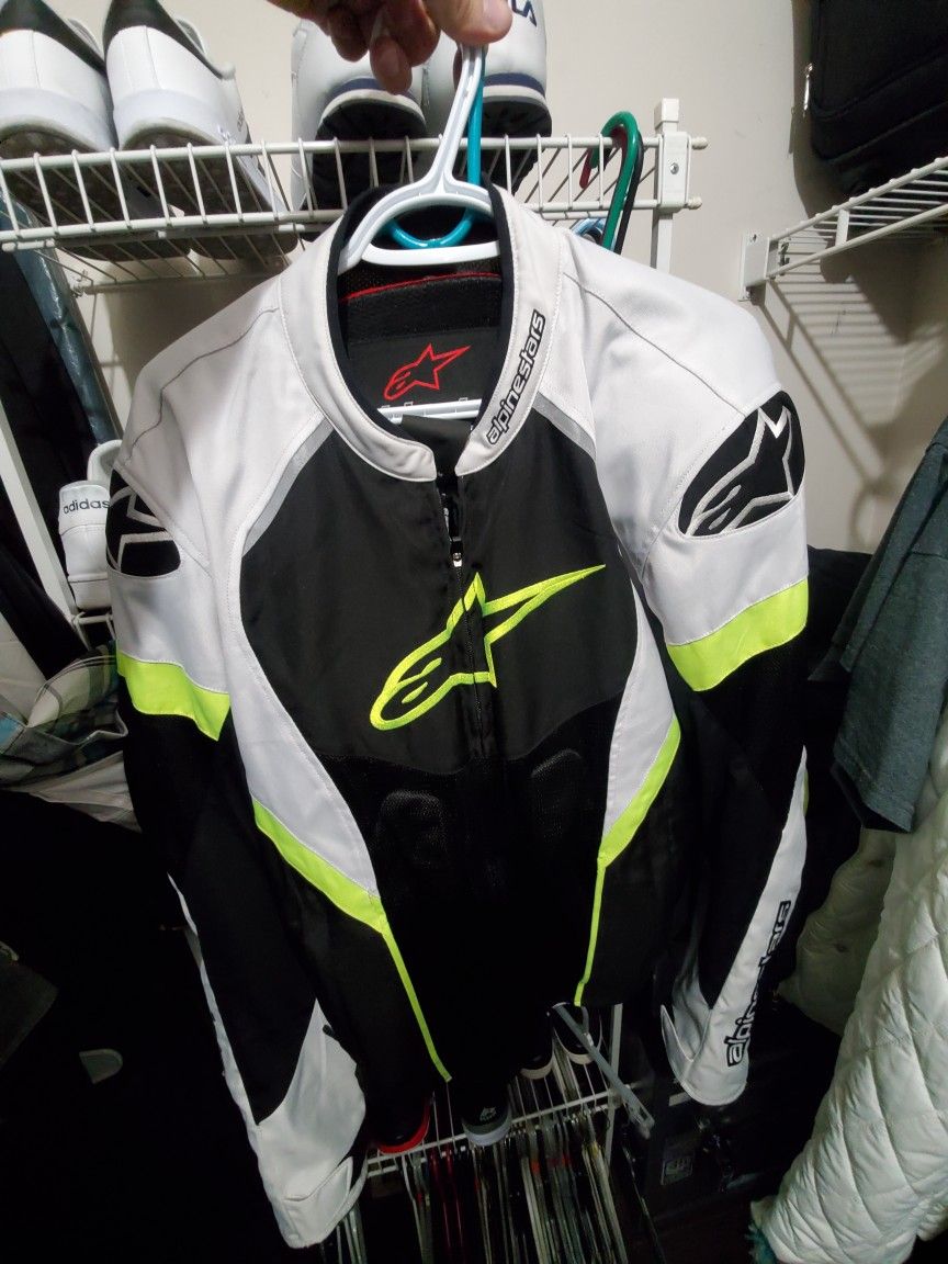 XL. ALPINESTARS MENS T-GP PLUS R AIR TEXTILE JACKET