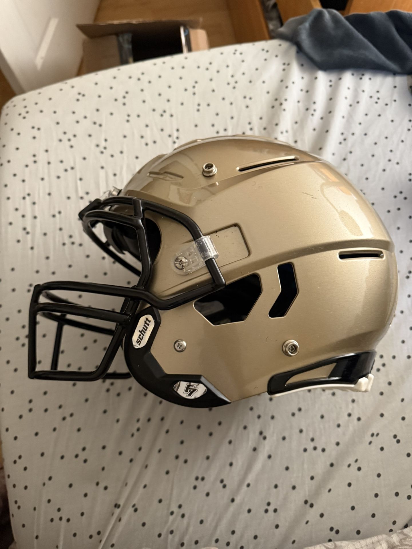 Brand New Schutt F7