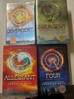 "Divergent" Book Series by Veronica Roth