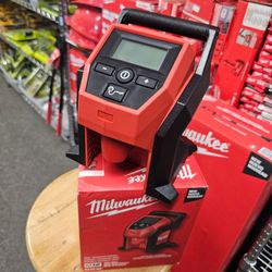 MILWAUKEE M12 COMPACT INFLATOR (TOOL-ONLY)