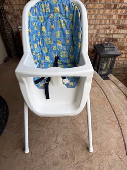 Baby High Chair with Safety Straps