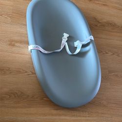 Hatch Grow Smart Changing Pad & Scale