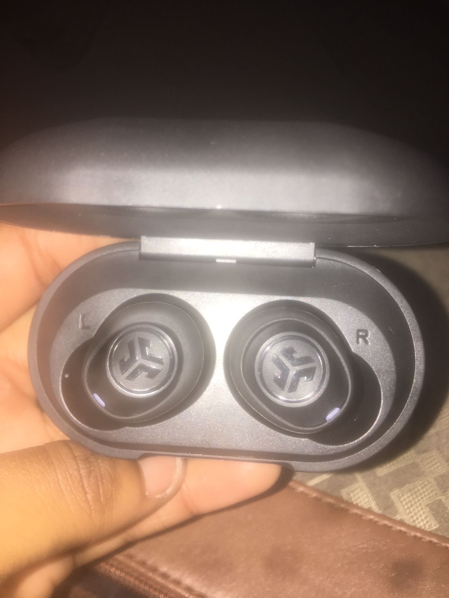 Bluetooth headphones