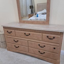Dresser with mirror,  dresser And 2 Nightstands 