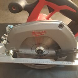 Milwaukee Circular Saw