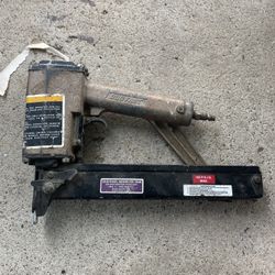 Duo-Fast Model KN-1840 Pneumatic Stapler 1816- 1/2" thru 1840- 1 1/4"